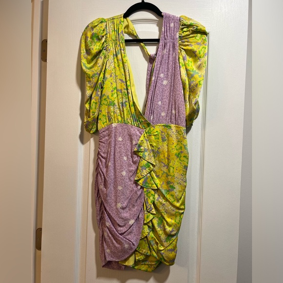 Floral V-Neck Ruched Dress - Picture 2 of 8